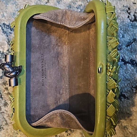 Bottega Veneta Knot Clutch - Picture 4 of 5